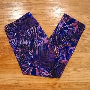 Just Strong Saxnet Limited Purple Tropical Print Capri Workout Leggings